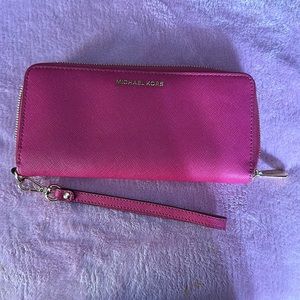 Michael Kors travel set wallet